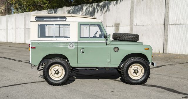 Land Rover Series 3 1972 image number 8