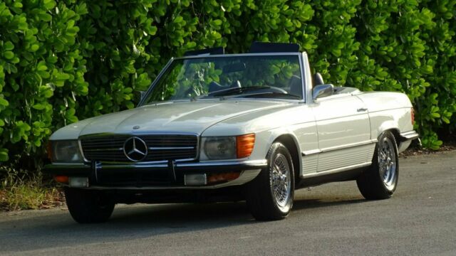 Mercedes-Benz SL-Class 1972 image number 0