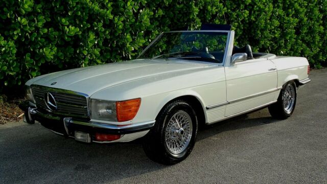 Mercedes-Benz SL-Class 1972 image number 27