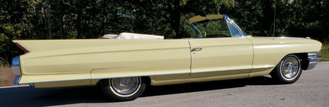 Cadillac Series 62 1962 image number 11