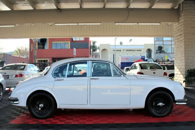 Jaguar MK 2 1962 image number 22