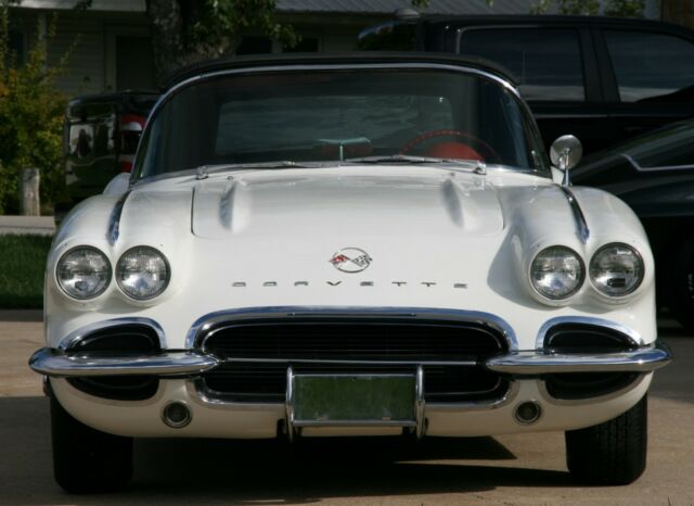 Chevrolet Corvette 1962 image number 2