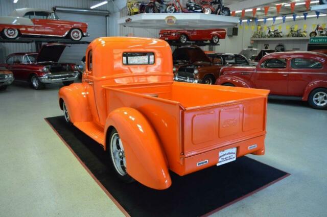 Ford F-100 1947 image number 29