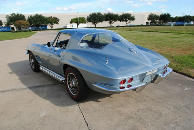 Chevrolet Corvette 1967 image number 18