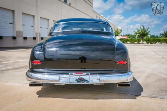 Mercury Sedan 1950 image number 12