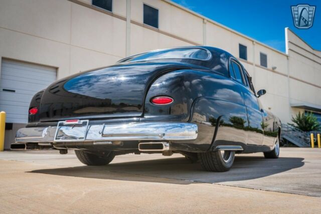 Mercury Sedan 1950 image number 16