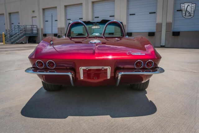 Chevrolet Corvette 1963 image number 12