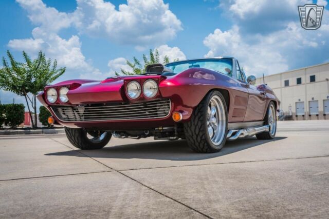 Chevrolet Corvette 1963 image number 28