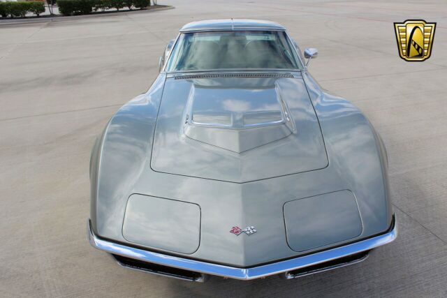 Chevrolet Corvette 1972 image number 23