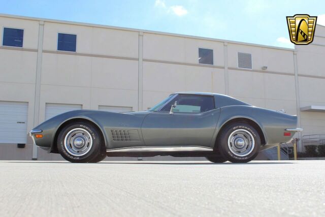 Chevrolet Corvette 1972 image number 31