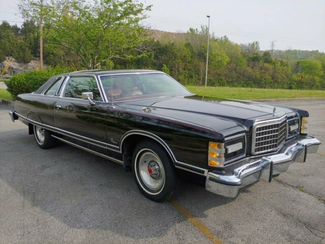 Ford LTD Landau 1978 image number 2