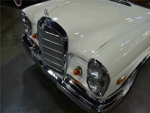 Mercedes-Benz 250 SE Coupe 1968 image number 21