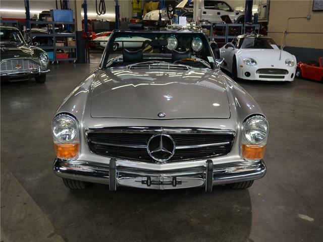 Mercedes-Benz 280 SL Roadster 1971 image number 1