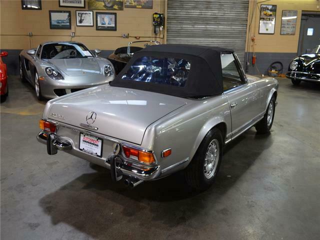 Mercedes-Benz 280 SL Roadster 1971 image number 10