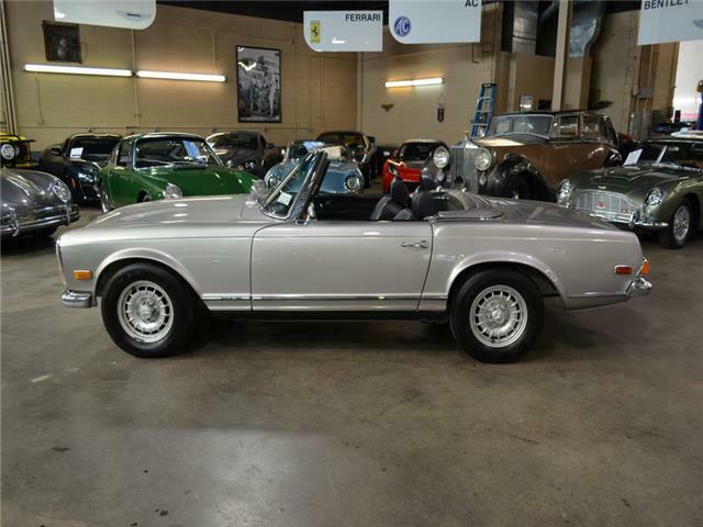 Mercedes-Benz 280 SL Roadster 1971 image number 11