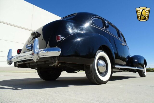 Packard Custom 1940 image number 16