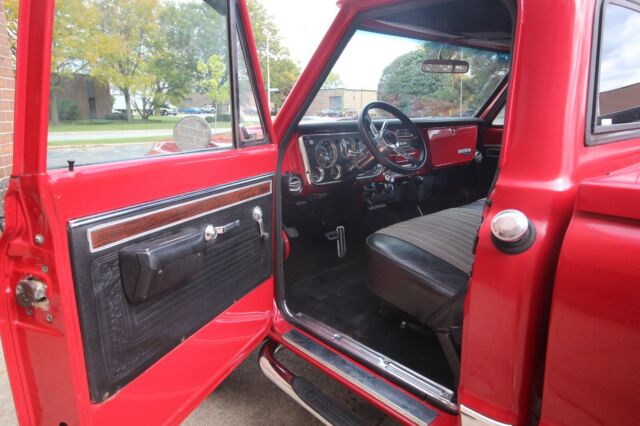 GMC 2500 1970 image number 13