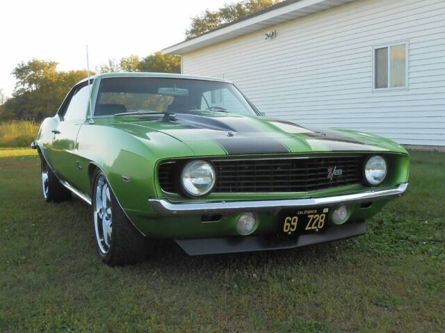 Chevrolet Camaro 1969 image number 2