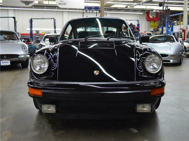 Porsche 911 1977 image number 1