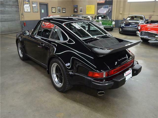 Porsche 911 1977 image number 16