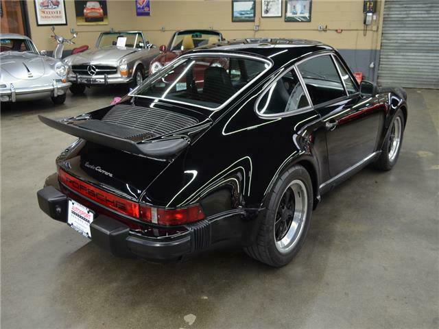 Porsche 911 1977 image number 19