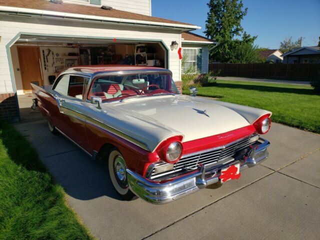 Ford Fairlane 1957 image number 1