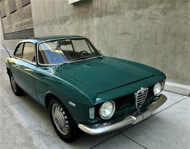 Alfa Romeo Giulia 1968 image number 0