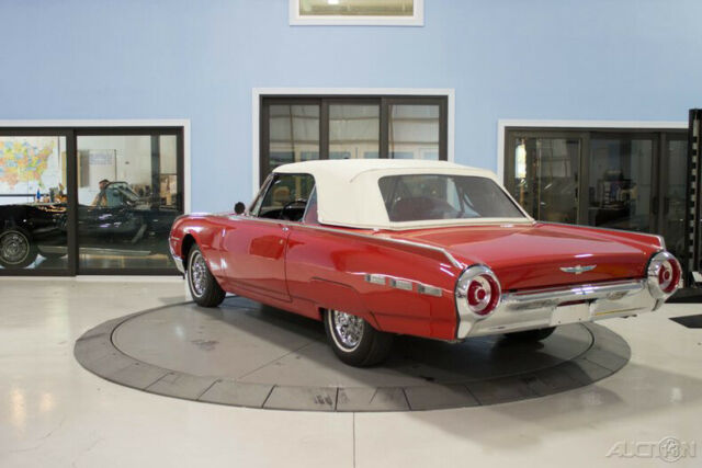 Ford Thunderbird 1962 image number 26