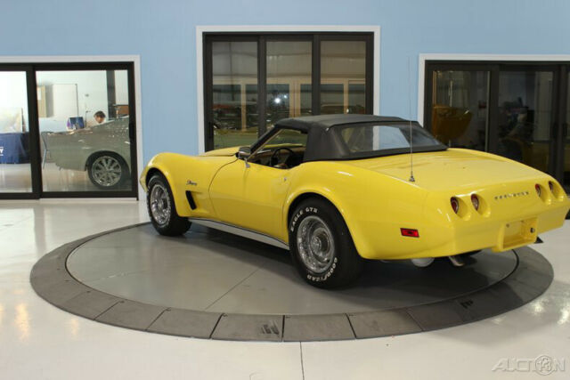 Chevrolet Corvette Convertible 1974 image number 26