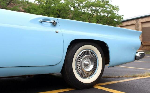 Ford Thunderbird 1957 image number 17