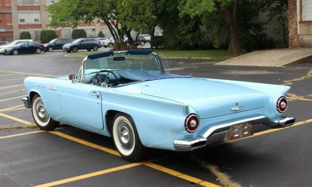 Ford Thunderbird 1957 image number 18