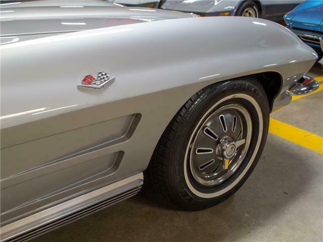 Chevrolet Corvette 1964 image number 17