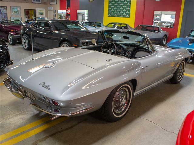 Chevrolet Corvette 1964 image number 33