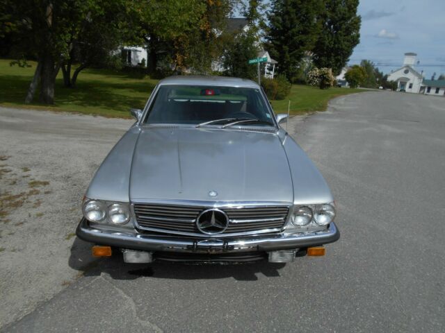 Mercedes-Benz SL-Class 1973 image number 17