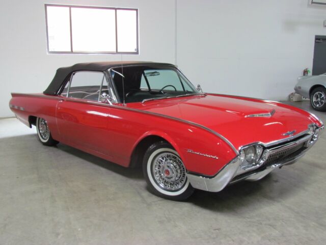 Ford Thunderbird 1962 image number 3