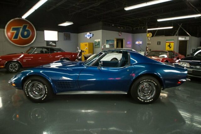 Chevrolet Corvette 1971 image number 10