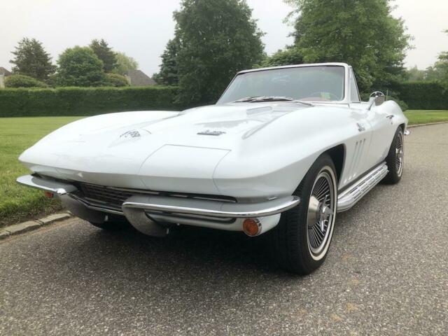 Chevrolet Corvette 1966 image number 39