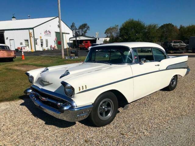 Chevrolet Bel Air/150/210 1957 image number 12