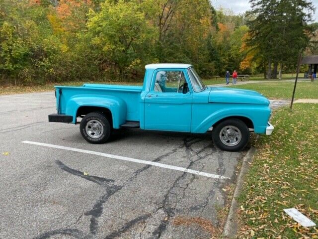 Ford F-100 1961 image number 0