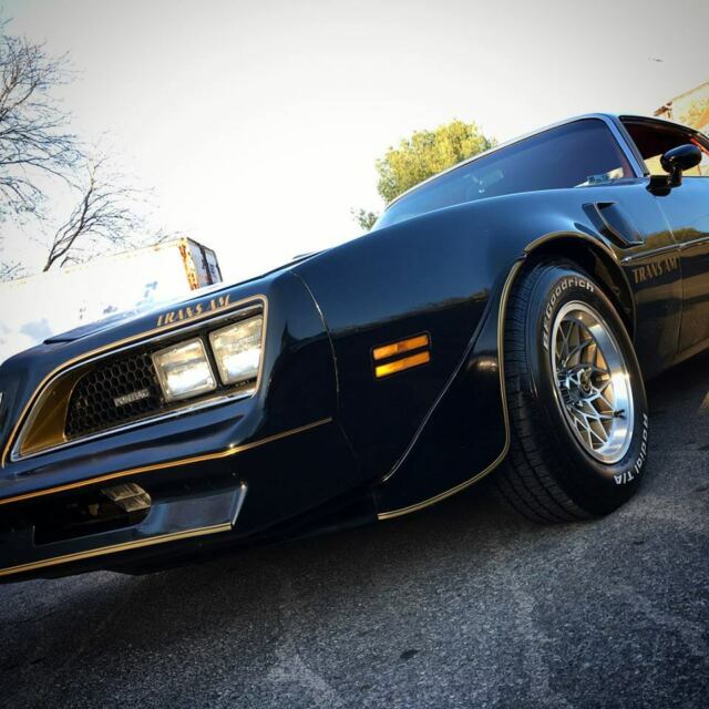 Pontiac Trans Am 1977 image number 0