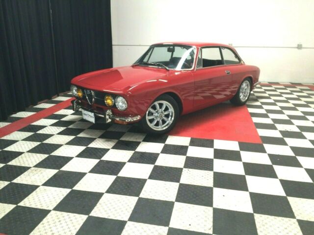 Alfa Romeo GTV 1972 image number 12