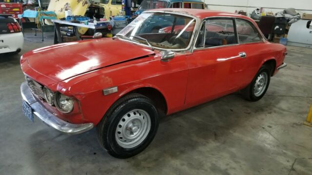 Alfa Romeo GTV 1972 image number 32