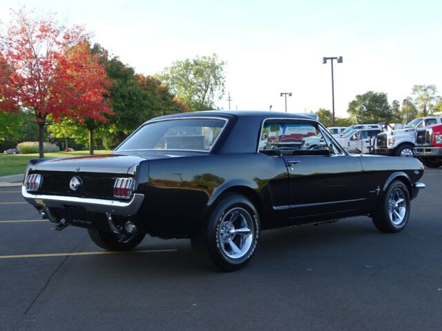 Ford Mustang 1966 image number 22