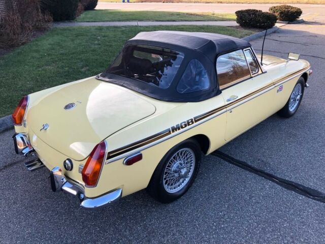 MG MGB 1970 image number 0