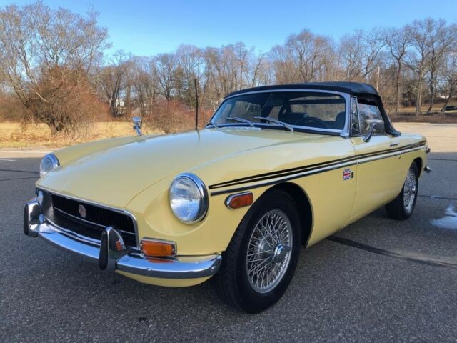 MG MGB 1970 image number 12