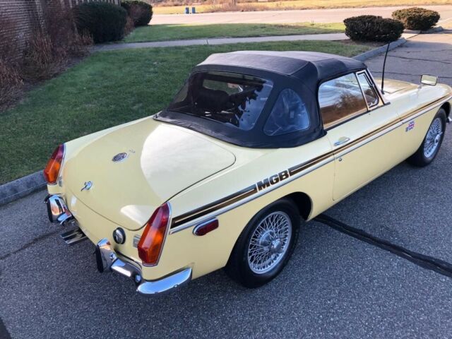 MG MGB 1970 image number 29