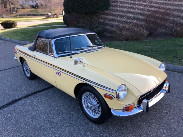 MG MGB 1970 image number 3