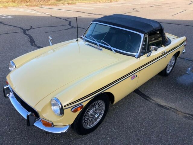 MG MGB 1970 image number 33