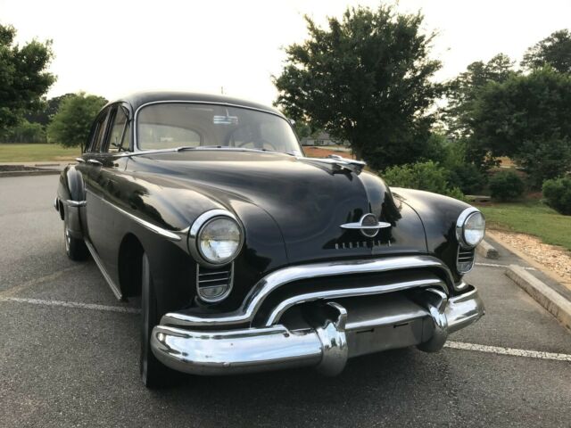 Oldsmobile Eighty-Eight 1950 image number 2