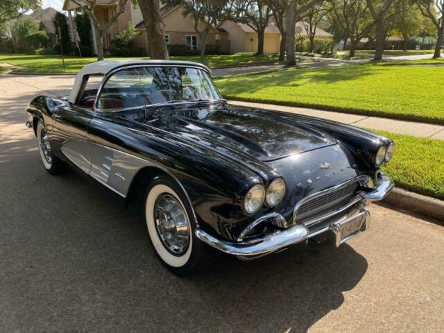 Chevrolet Corvette 1961 image number 15